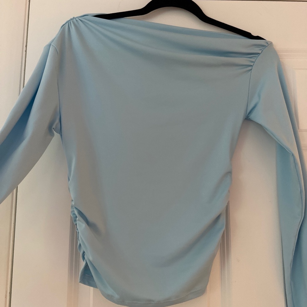 Off shoulder long sleeve top
